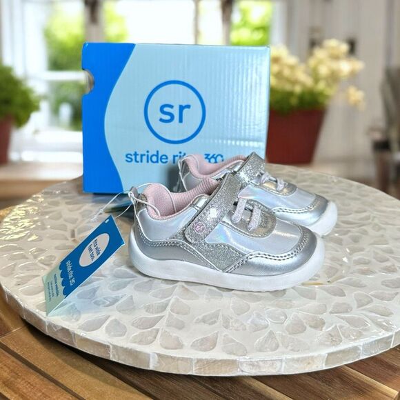 Stride Rite  Notchah Silver Sneakers Toddler Girls Size 5M Wide Fit NIB - Picture 6 of 12
